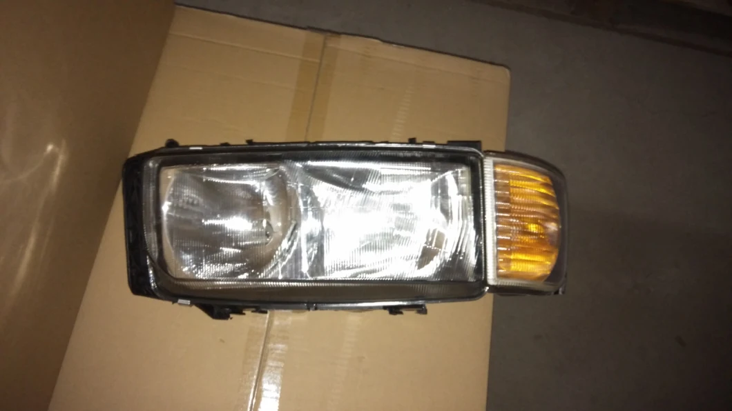 Pre Truck Spare Parts High Quality Complete Headlight Hc-T-11008