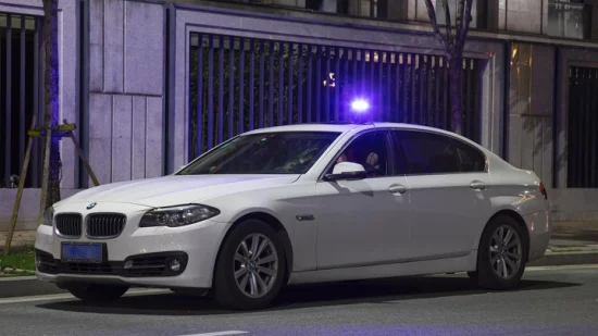 Avertissement de mise en garde d'urgence tournant la lumière de balise stroboscopique pour camion de voiture